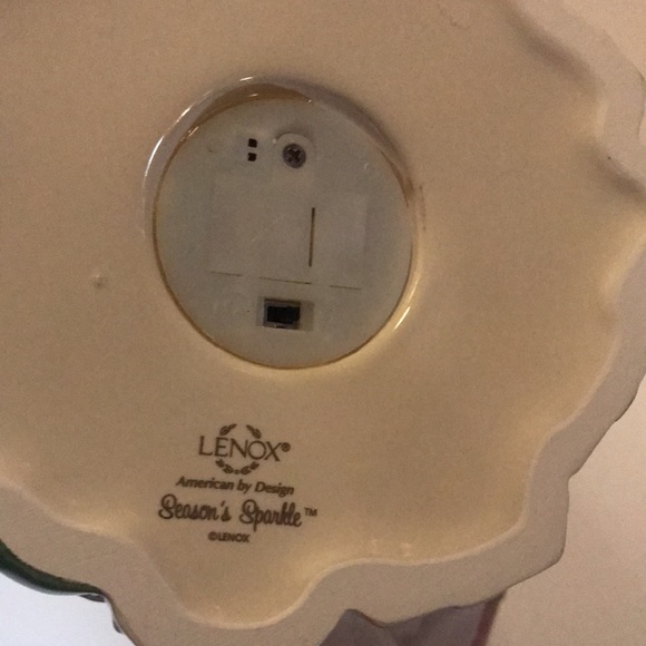 Lenox - Christmas Tree - color changing Lit Figurine - Picture 3 of 16